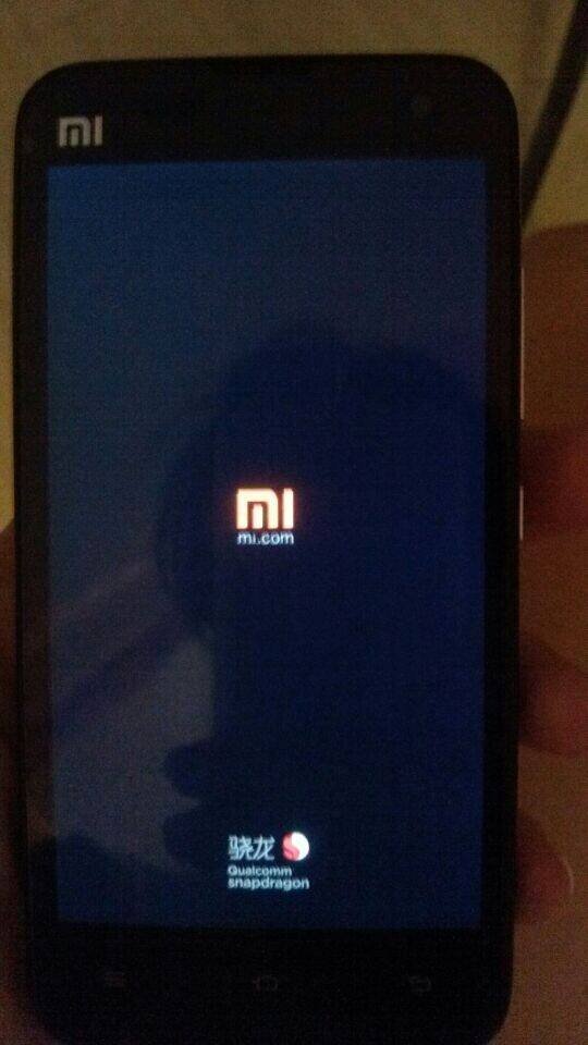 小米2手机开机无法进入系统,一直停留在MI的标志处