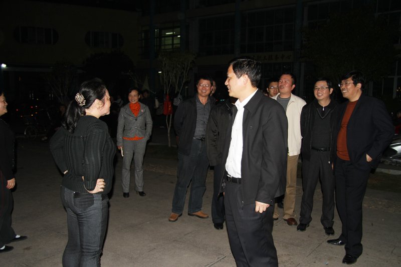 赖继秋的主要经历