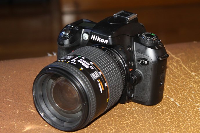 尼康F75的其它参数