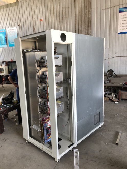 儿子今年20岁，经常在外面鬼混，我们觉得就是小孩贪玩，后来才知道他把好几个女孩肚子搞大了怎么办？