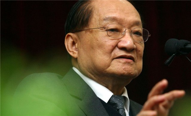 曾为国争光，“舌战狮城”的复旦4大辩手，后来发展如何？