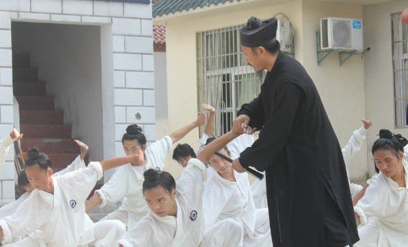 一招制敌的意思是什么