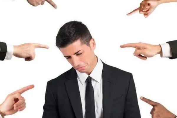 强者反己歇后语