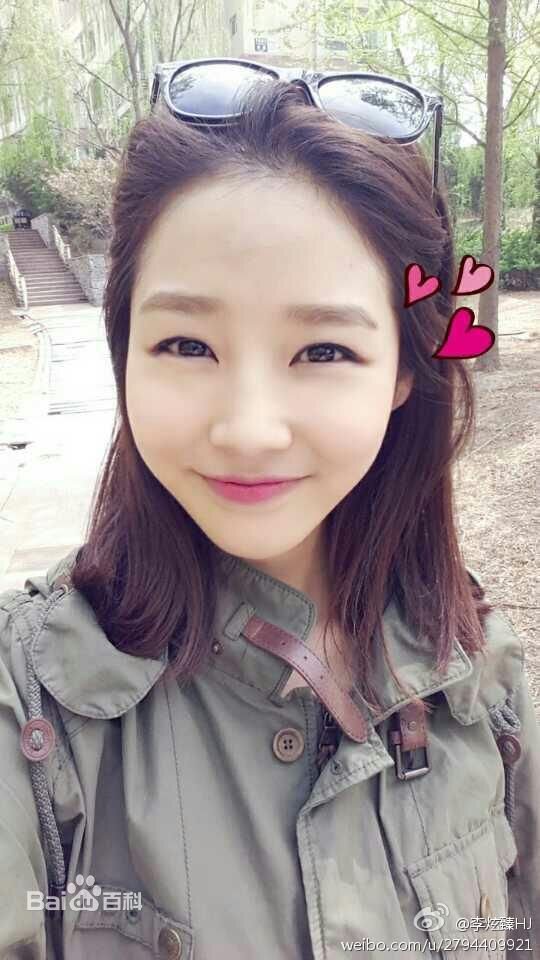 最近网上红的雪糕妹妹长 什么样