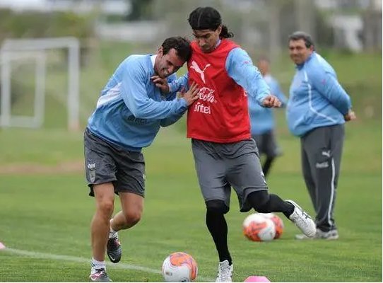 推搡的拼音和意思