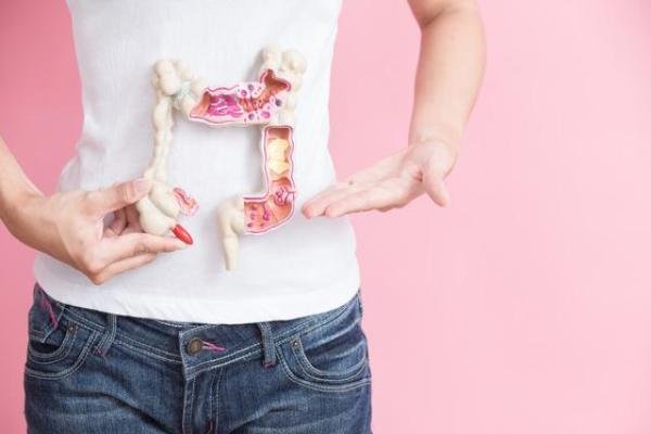 甘肃一家10口7人确诊肠癌,我们在平时生活中该如何预防这种疾病?