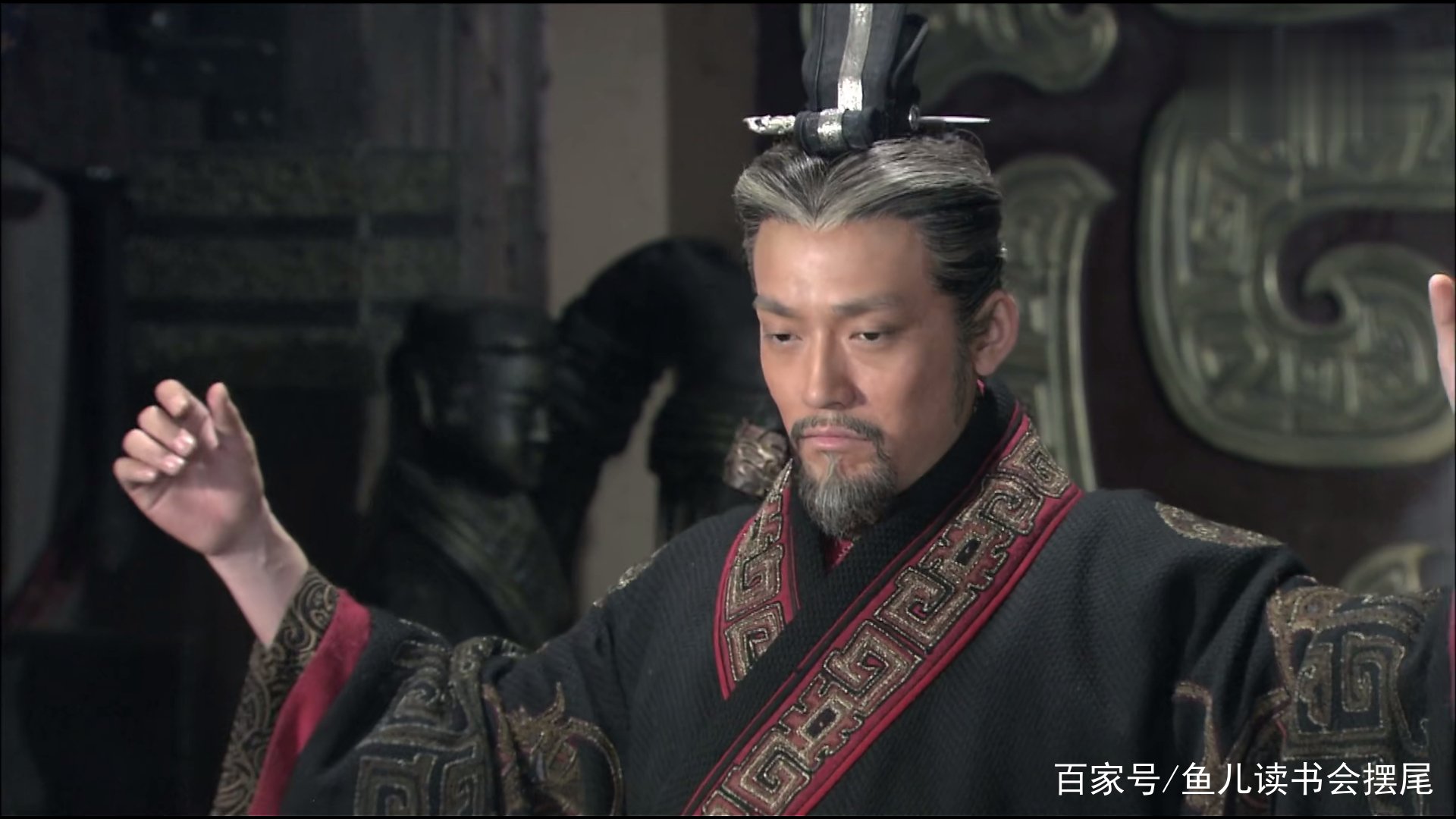 秦昭襄王和秦始皇是什么关系