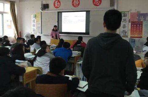 李白原谅高适不救的诗句