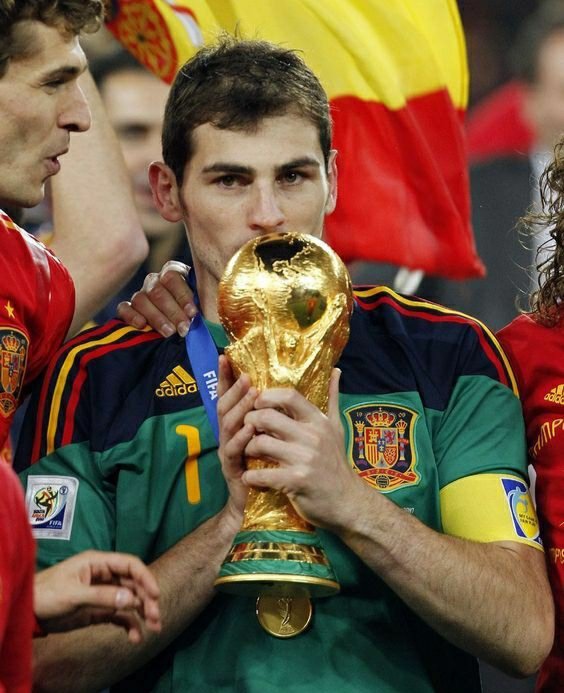 皇马传奇门将正式宣布与妻子分手，3.5亿欧元财产如何分割？