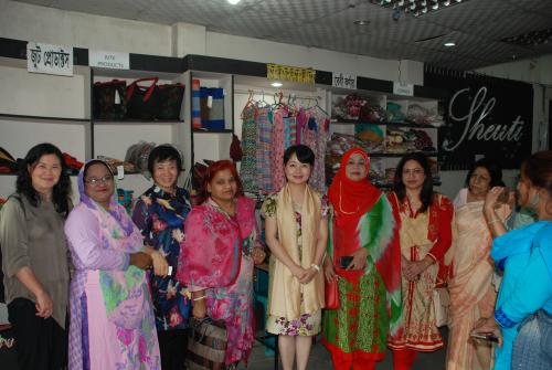 在称谓当中 女士和小姐有什么区别