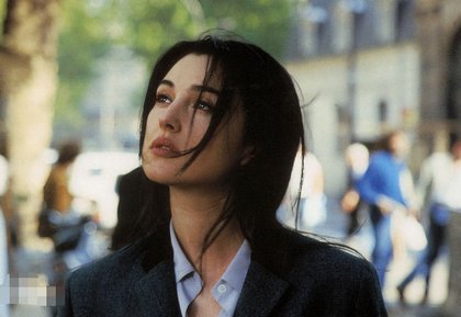 一个男对个女人称莫尼卡是什么意思