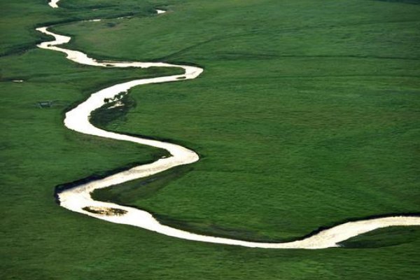 弯弯的小河的优美句子