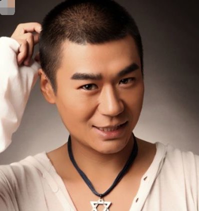 万茜有老公了吗？