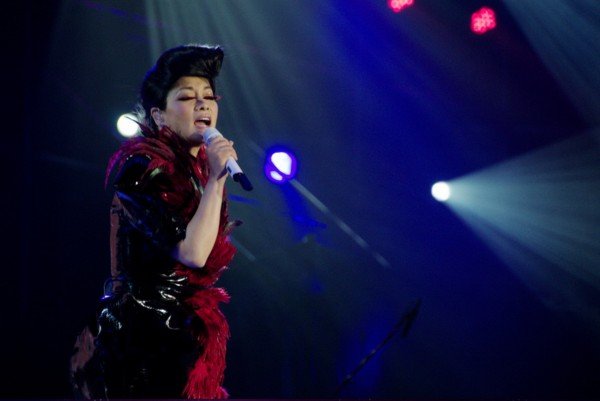 毛阿敏 历史的天空  歌词全部