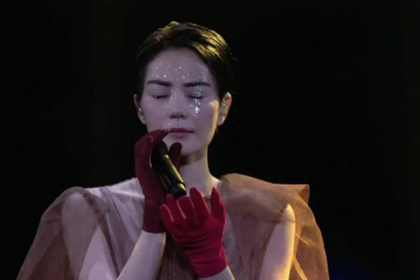 《人间》王菲歌词