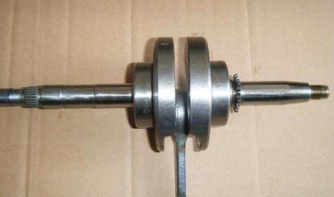 曲轴的基本结构包括