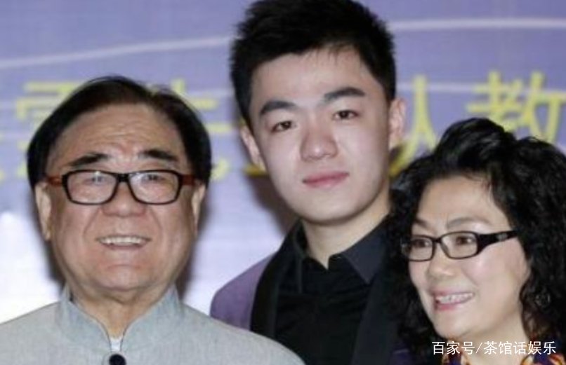 李谷一丈夫离世享年82岁，被迫和她离婚的恩师金铁霖现在怎样了 ？