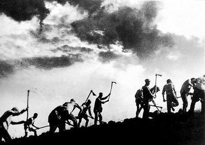 南泥湾开荒和杨家岭讲话，是什么时候？