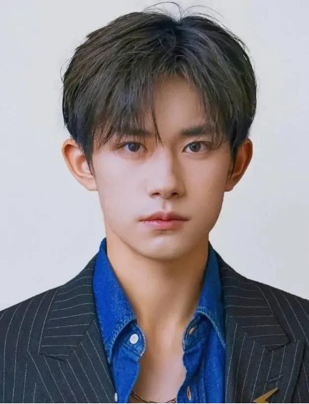 哪些明星的名字是四个字的？