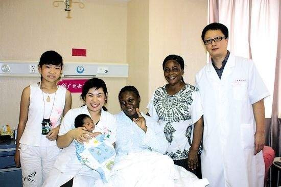 一名河南护士在日本旅游救了一名日本学生，医务工作者是否要无国界救人？