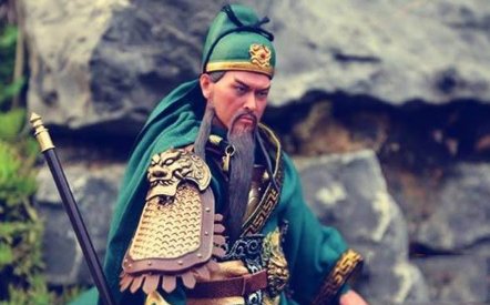 孔雀收屏(打一三国演义人物名)