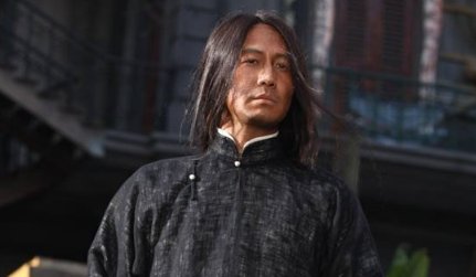 十月围城中刘郁白的原型是谁？