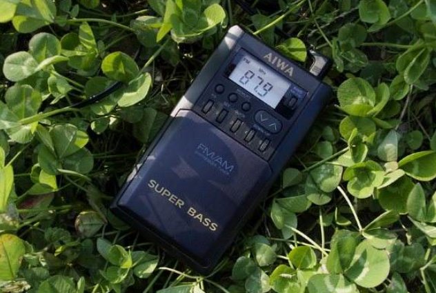 汽车收音机的FM频率是什么？