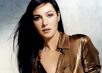 一个男对个女人称莫尼卡是什么意思