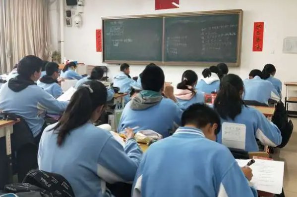 刚劲有力的意思