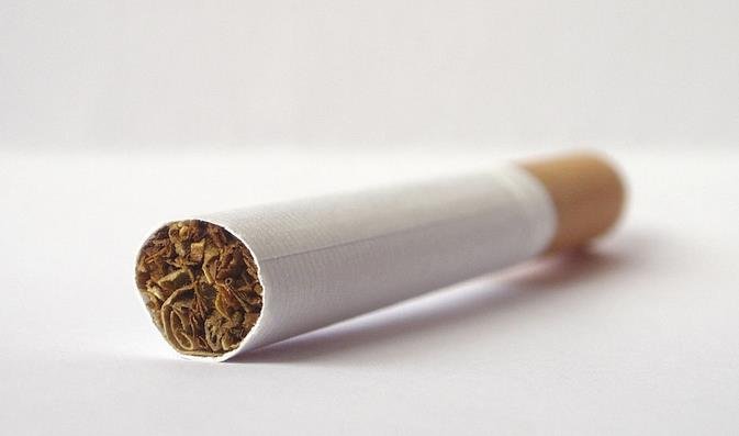 香烟是哪个人发明出来的？