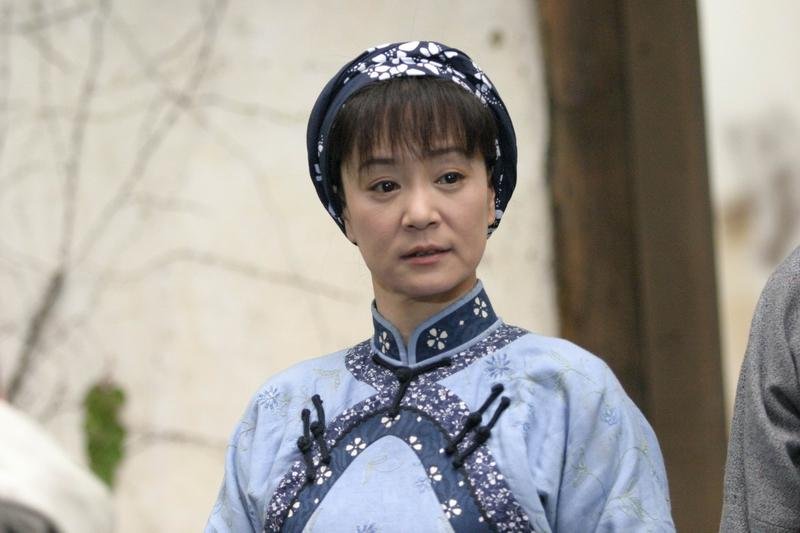 《春天后母心》里春桃和赵刚为什么发生关系啊？他俩的结局呢？