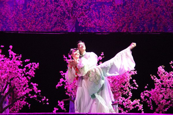 “待我长发及腰，将军归来可好。”求原文和出处！