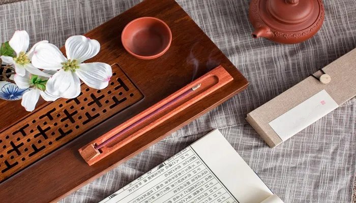 万籁俱寂是什么意思 万籁俱寂的意思是什么