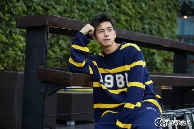 有多少人为了李现开微博？