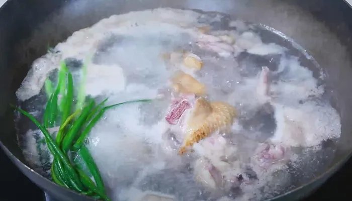 茶树菇老鸭汤的做法 茶树菇煲老鸭汤怎么做