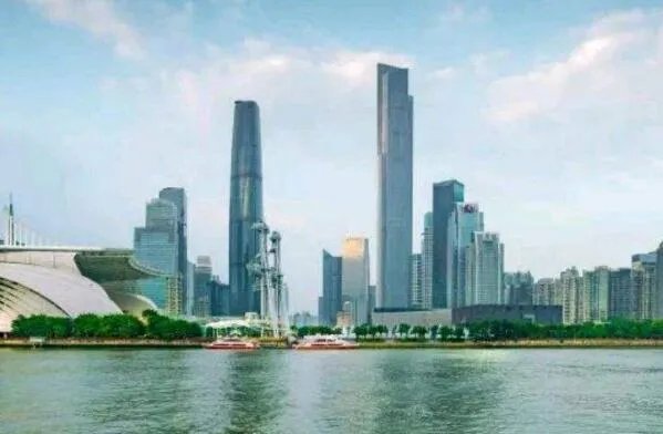 中国十大最高建筑排名 广州塔上榜，第一位于上海市