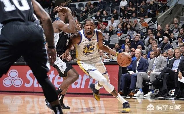 勇士92-104马刺惨遭三连败,你怎么看?