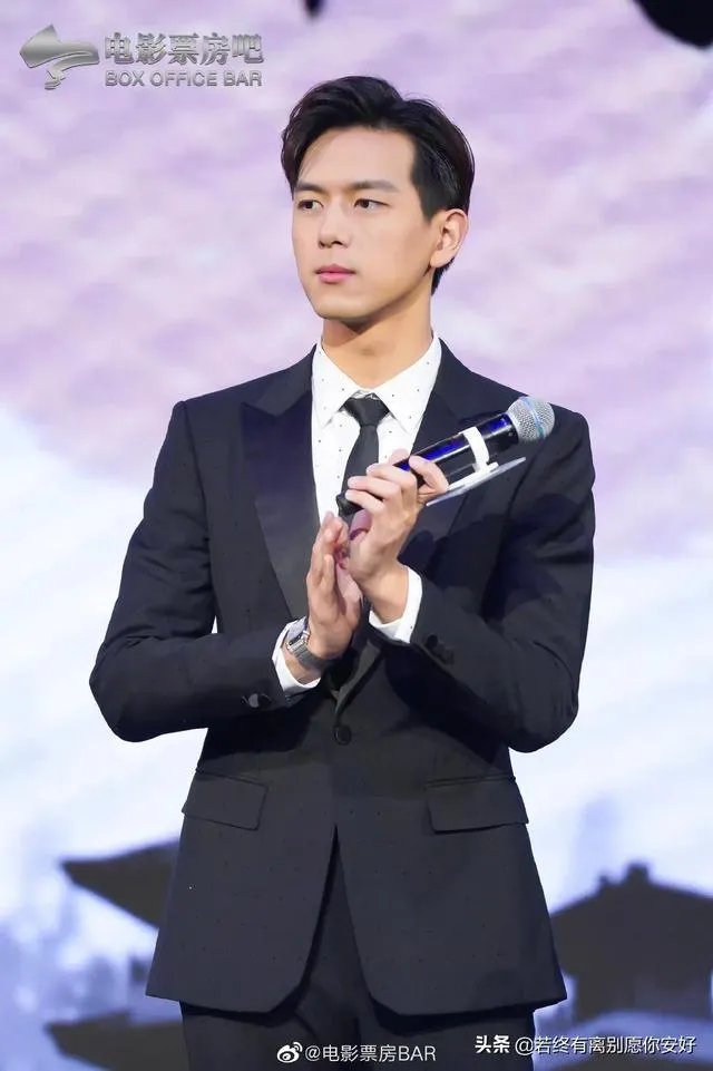 有多少人为了李现开微博？