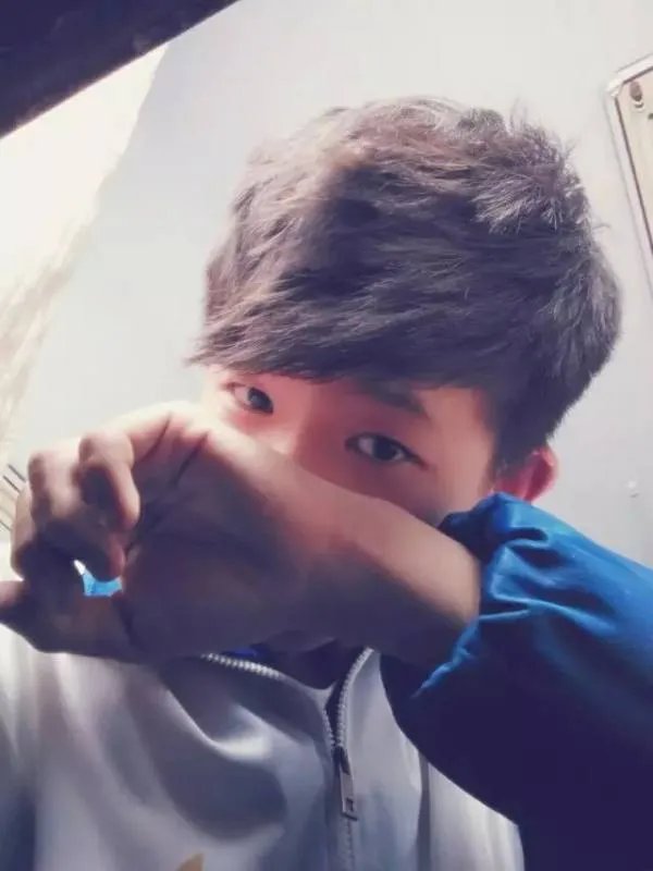 14岁初一帅哥照片