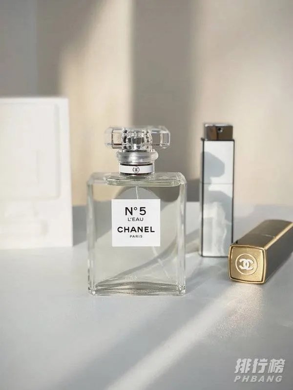 世界十大知名香水品牌大全_最好的香水牌子排名前10