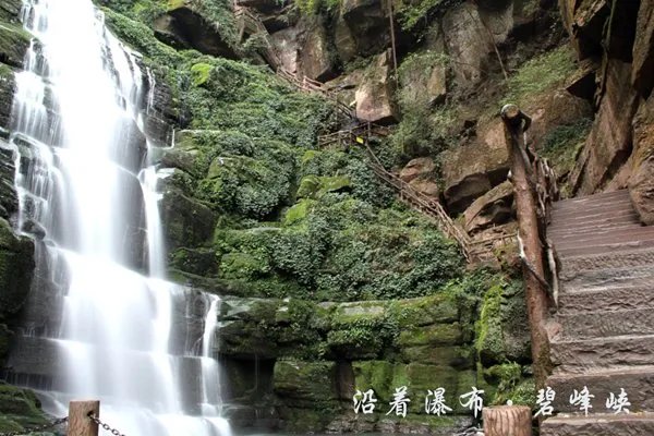 有旅游景点的图片呀？