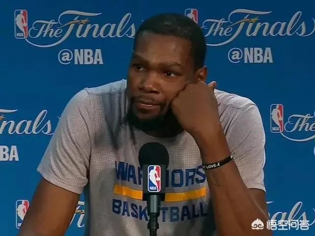 勇士92-104马刺惨遭三连败,你怎么看?