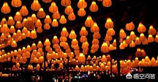 月上柳梢头人约黄昏后。写的是什么节日。