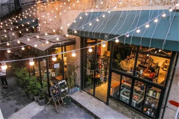 武汉十大热门酒吧排名:A+live上榜，第一火爆全网