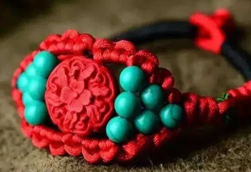 本命年为什么要穿红色 本命年有什么讲究