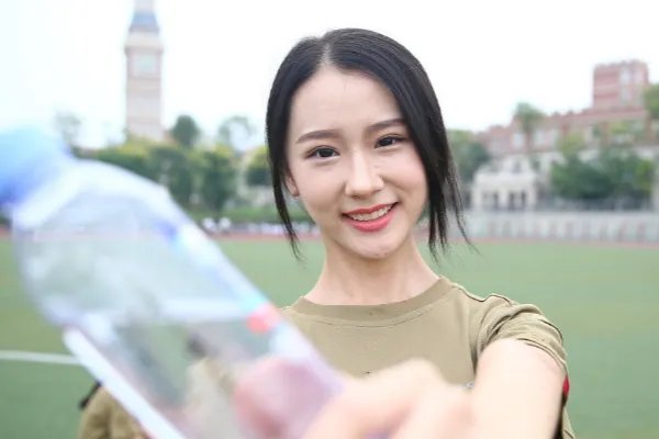 没有爱情的青春是完整的吗?