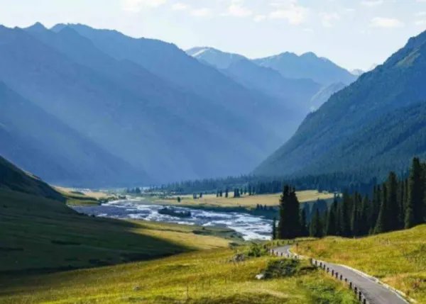 伊犁必去的景点有哪些？