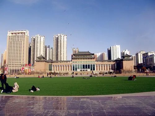 青海哪个城市的地理位置最好？