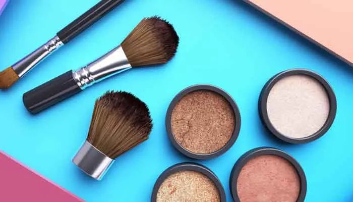 散粉和粉饼区别 粉饼和散粉区别有哪些