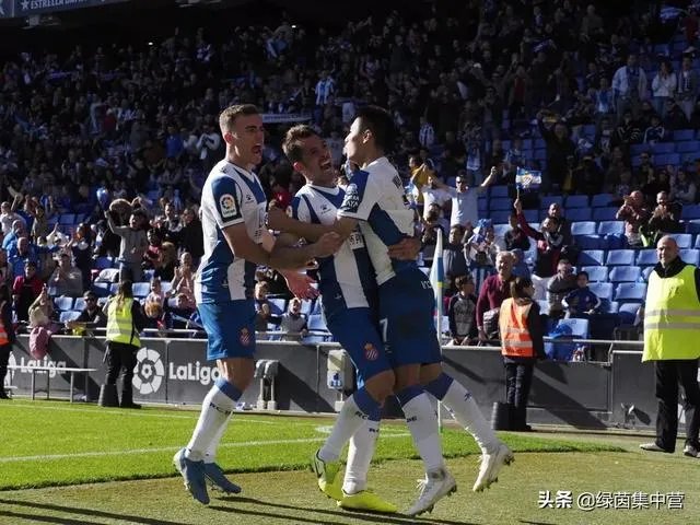 武磊自留洋西甲以来首次落选出战大名单，是否意味着他已经是球队的绝对主力？